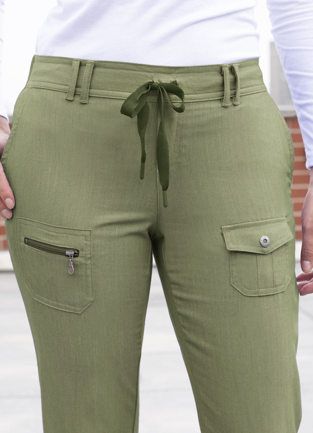 ADAR Pro Women's Slim Fit 6 Pocket Pant  Petite (More Color)